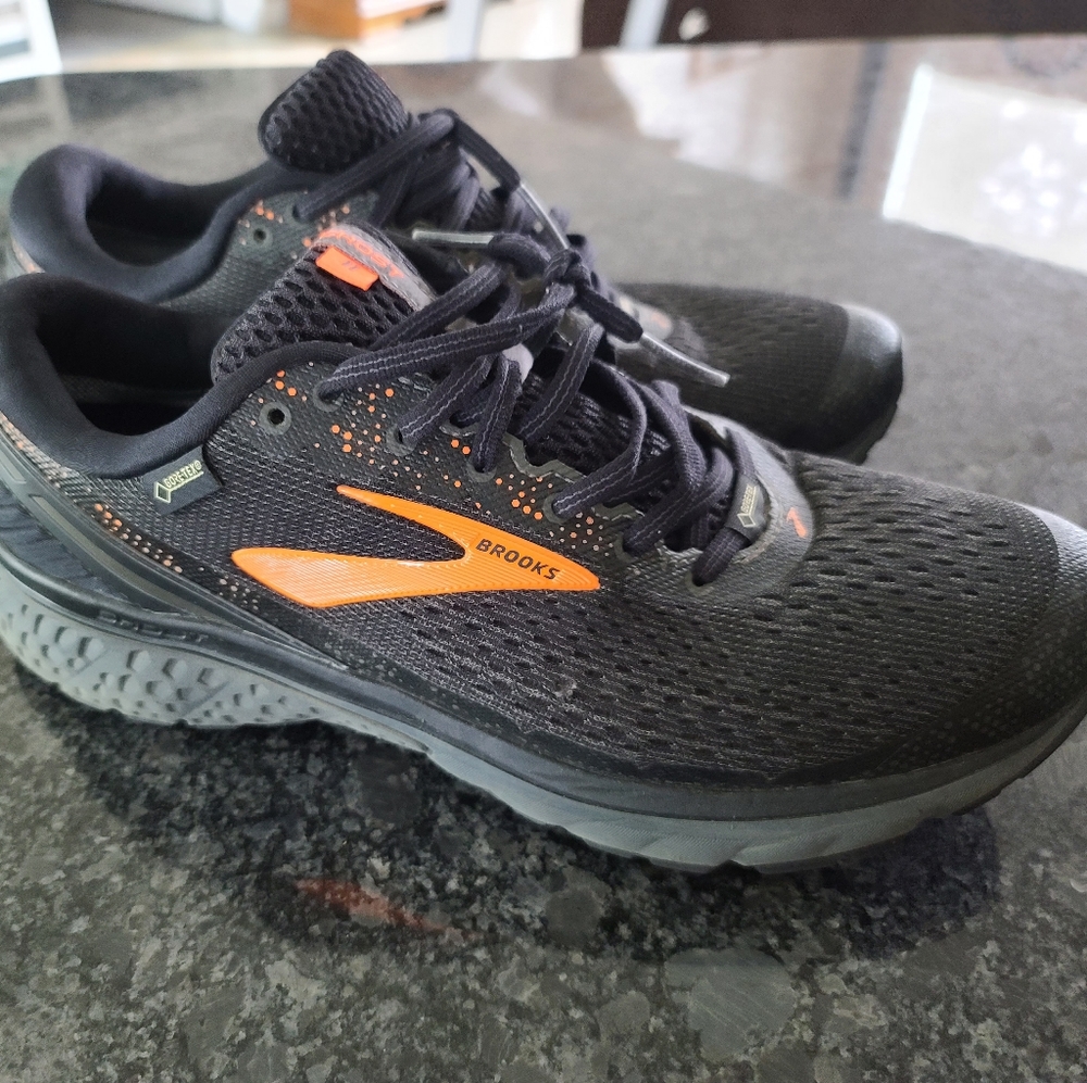 Men's Ghost 11 Brooks Size 11